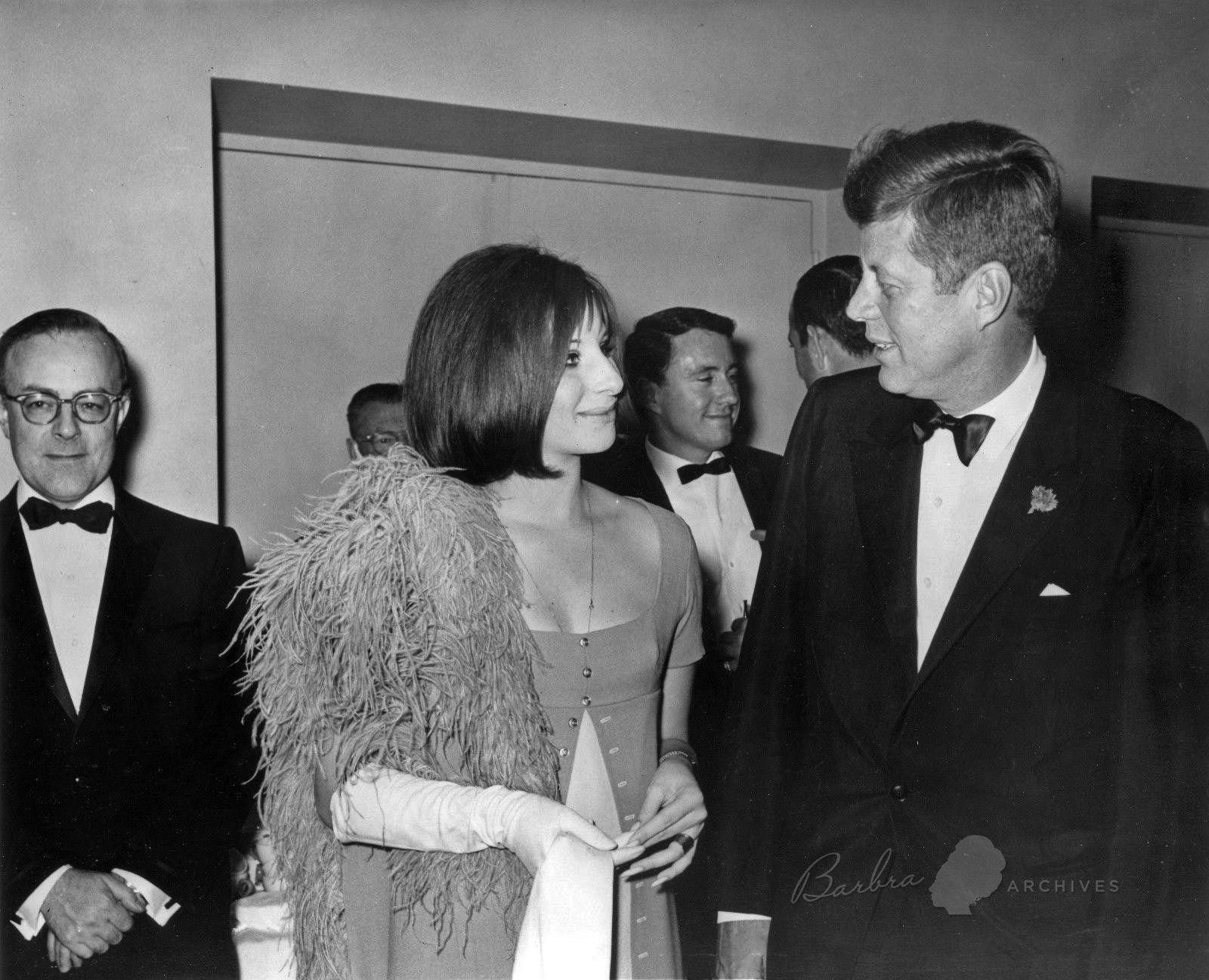 Peter Daniels, Barbra Streisand, Merv Griffin, and President Kennedy at the Press Dinner.  Photo by Abbie Rowe,  White House photographer.