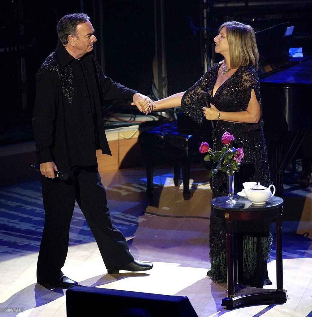 Neil Diamond joins Barbra Streisand on stage for John Kerry fundraiser, 2004.  Photo: Michael Caulfield