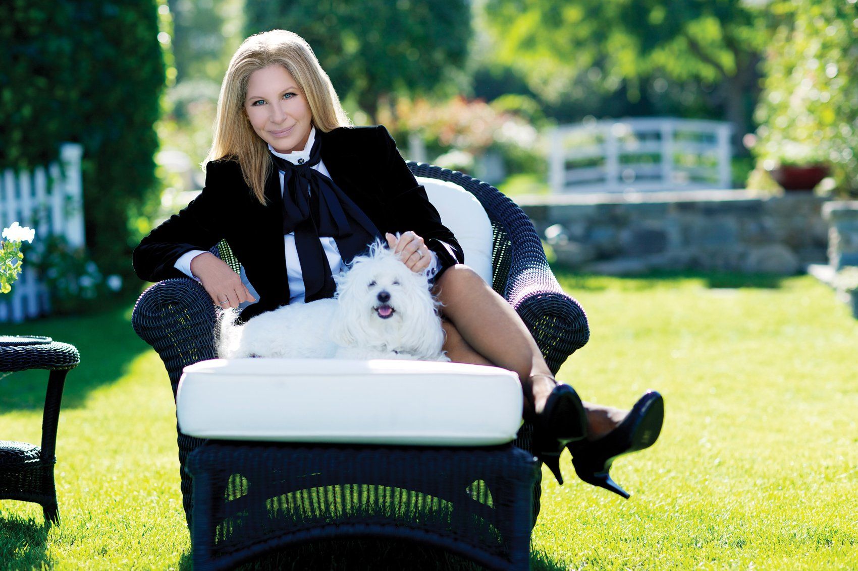 The full, uncropped photo used on the cover of Streisand's Partners album.  Photo by: Russell James