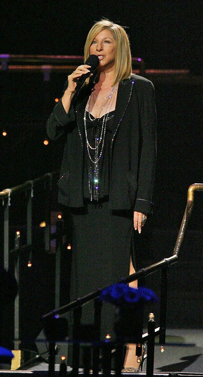 Streisand in Atlantic City, NJ.  Photo by: Tom Briglia