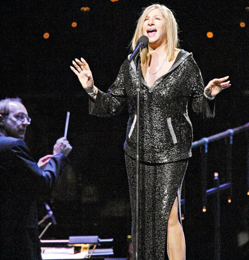 Photo of Barbra Streisand in St. Paul, Minnesota for her 2006 concert tour.