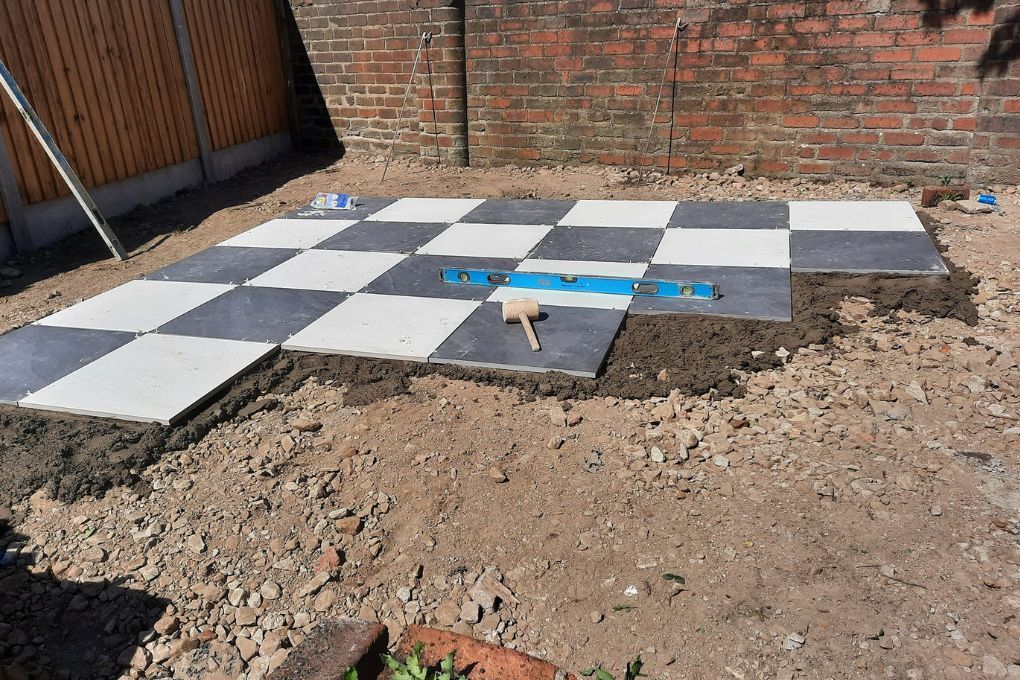 black and white porcelain paving for a patio in Kirkstall,Leeds