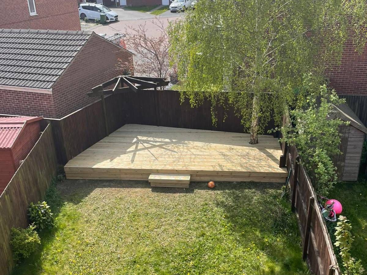 Decking Leeds Composite Decking Installers Paving Leeds