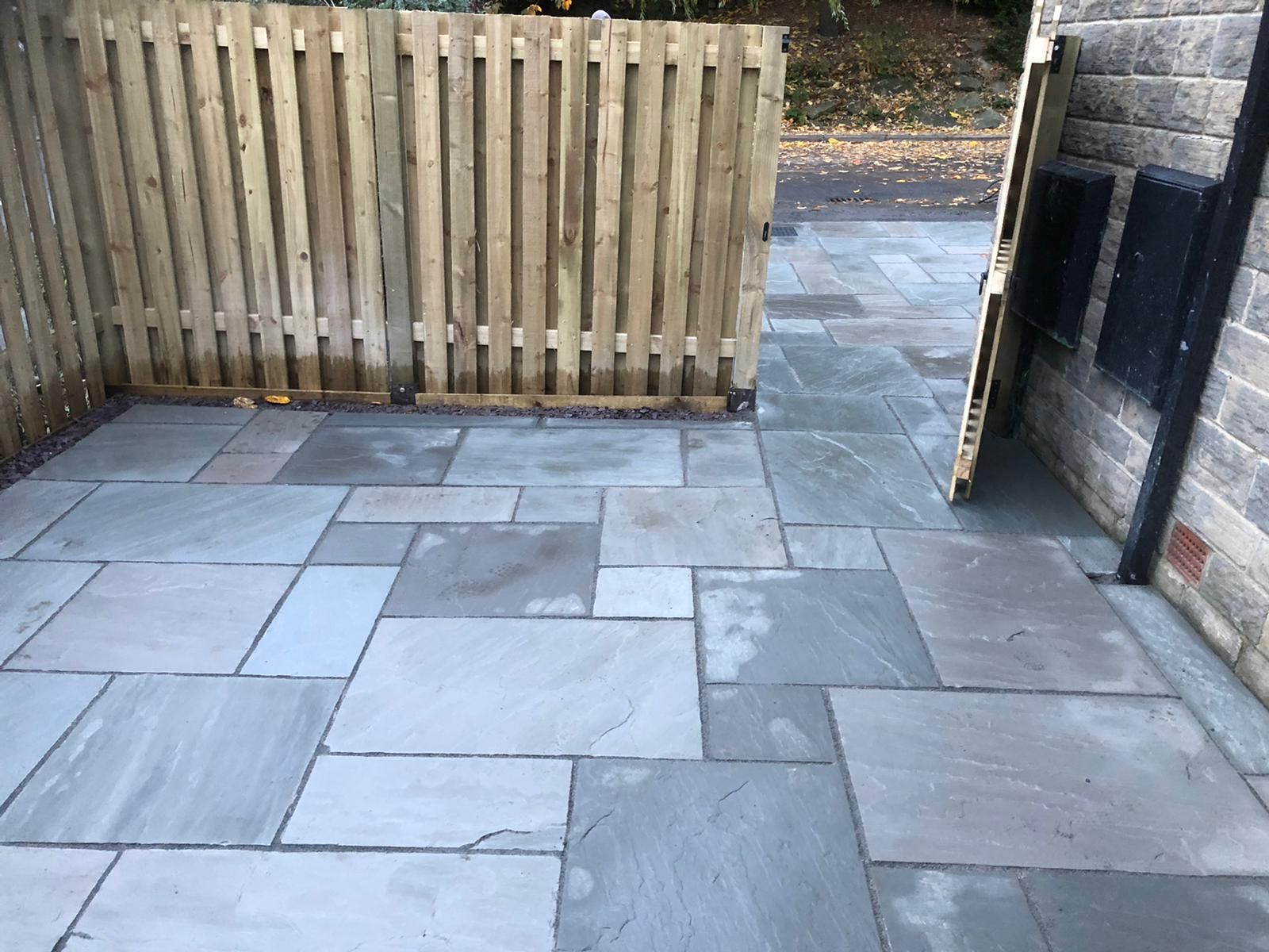 Paving Leeds installing an Indian stone paved driveway