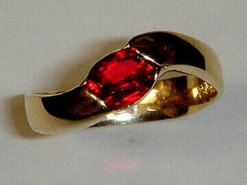Red Diamond Inclined - Portland, OR - Goldmark Jewelers