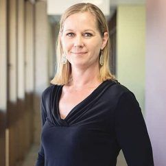 Barbara Volker (B.ACC)