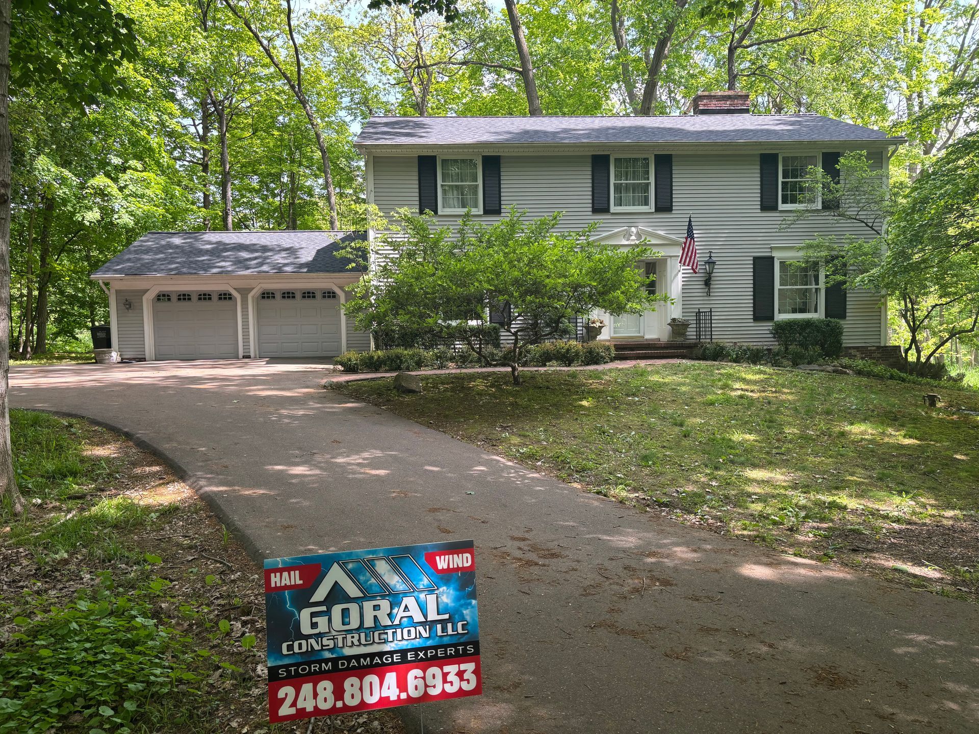 Asphalt shingle roofing installation in Michigan
