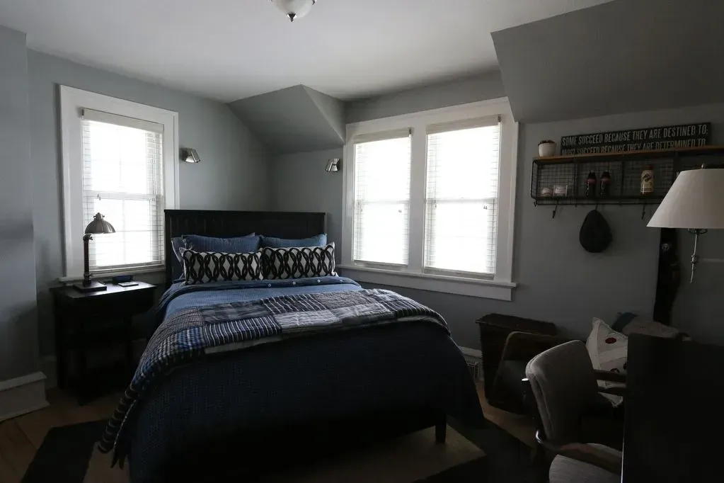 Wide bedroom