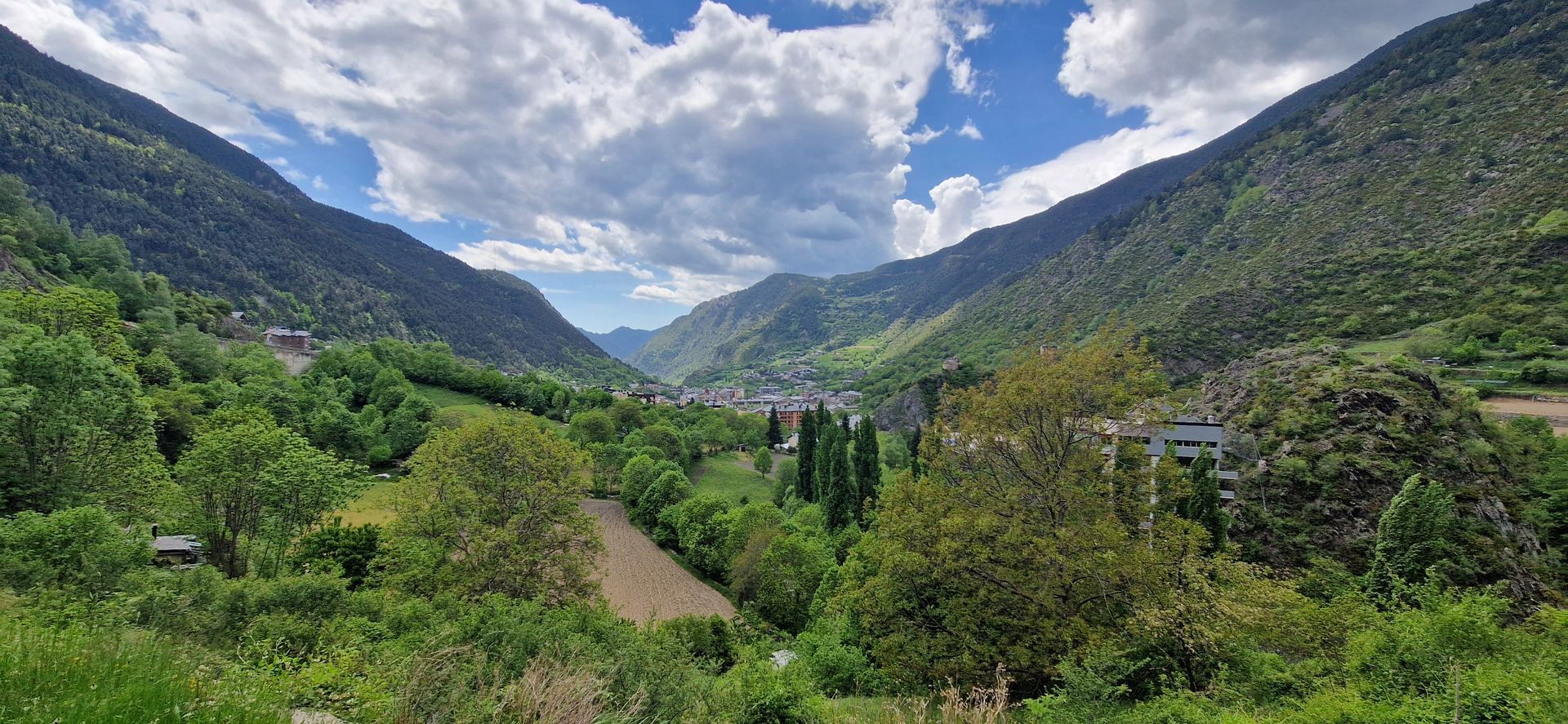 Vivir en Andorra Andorra, un paraiso en los Pirineos.