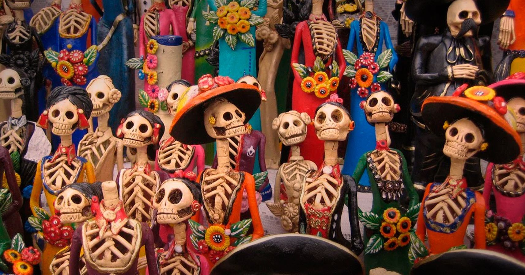 Discover authentic Mayan handicrafts and unique souvenirs in Cancun!