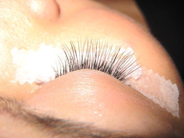 Long Eyelashes - Silverdale, WA - Pzazz Salon & Day Spa