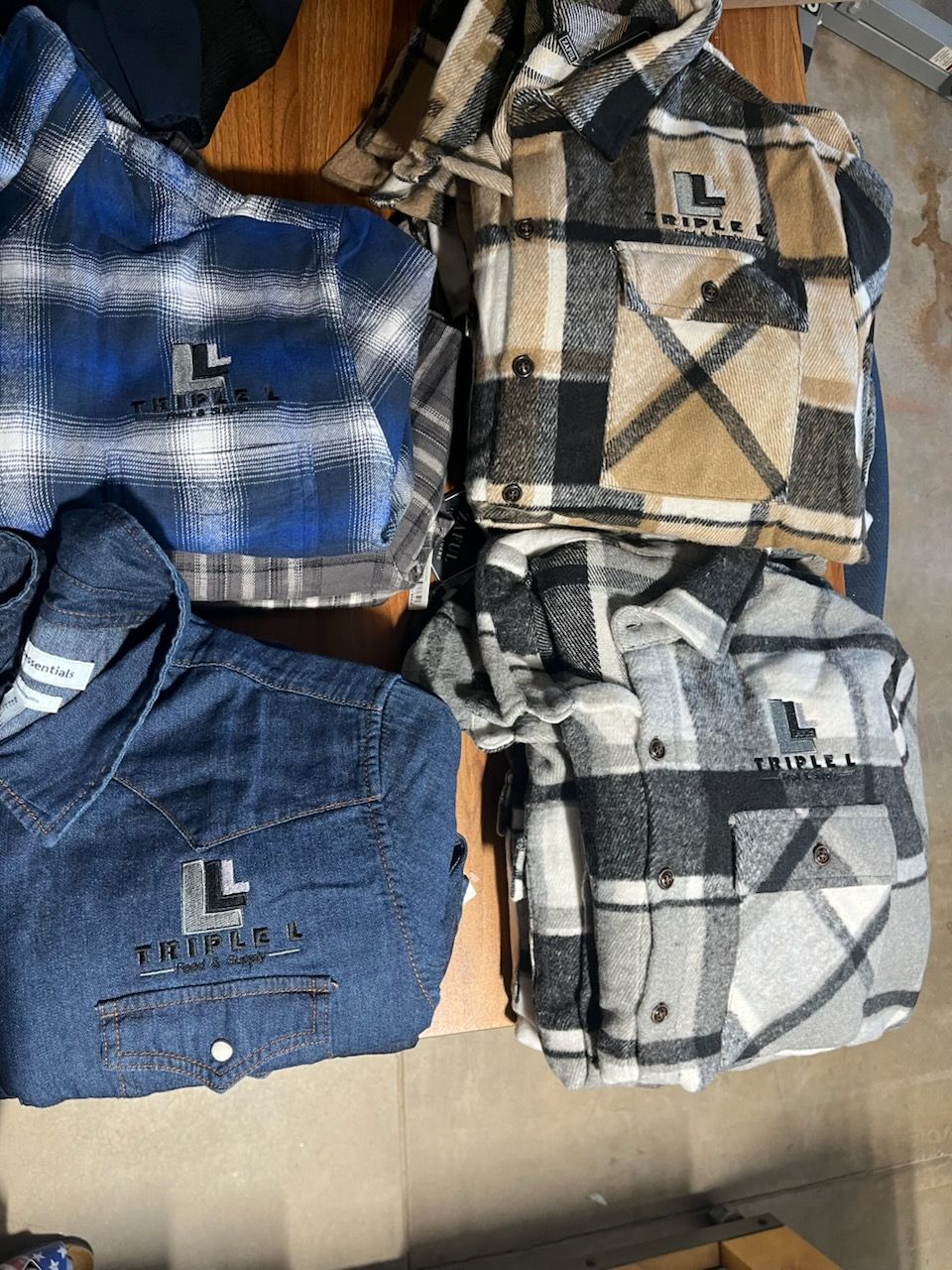 Two pieces of paper with bride to be written on them