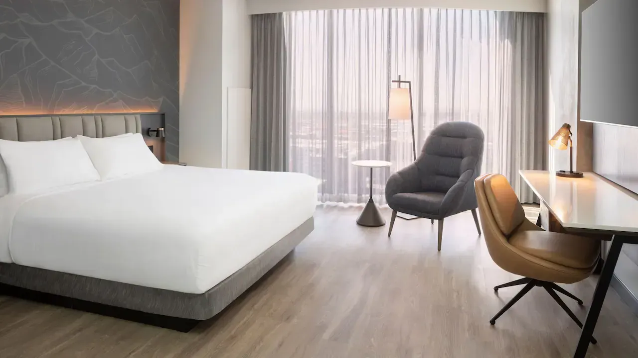 Hyatt Regency Salt Lake City guest room king bed