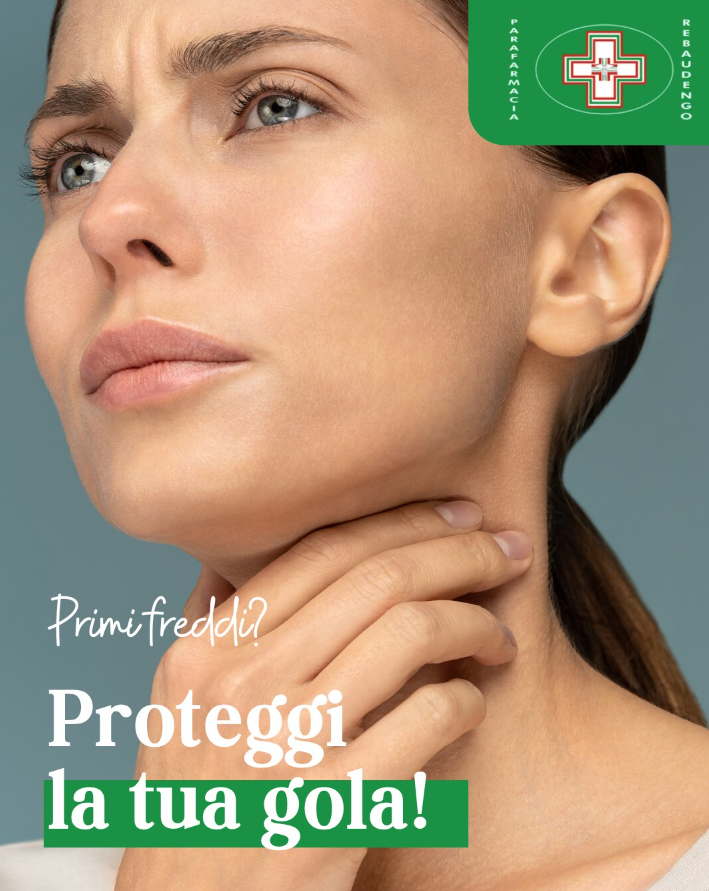 Una persona si tocca il collo, con una scritta che si traduce in: