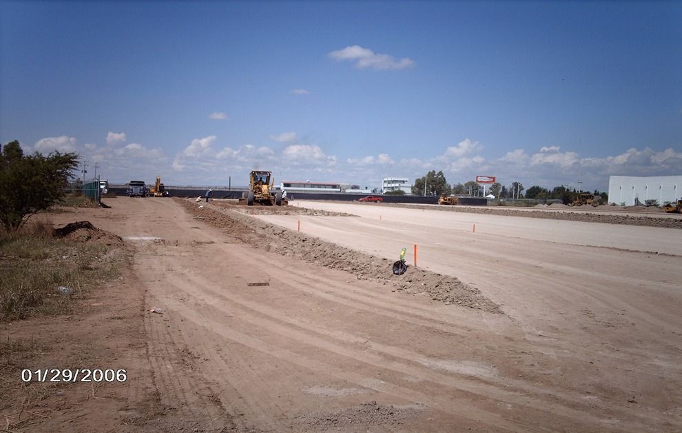 Una fotografía de un camino de tierra tomada el 29 de enero de 2006.