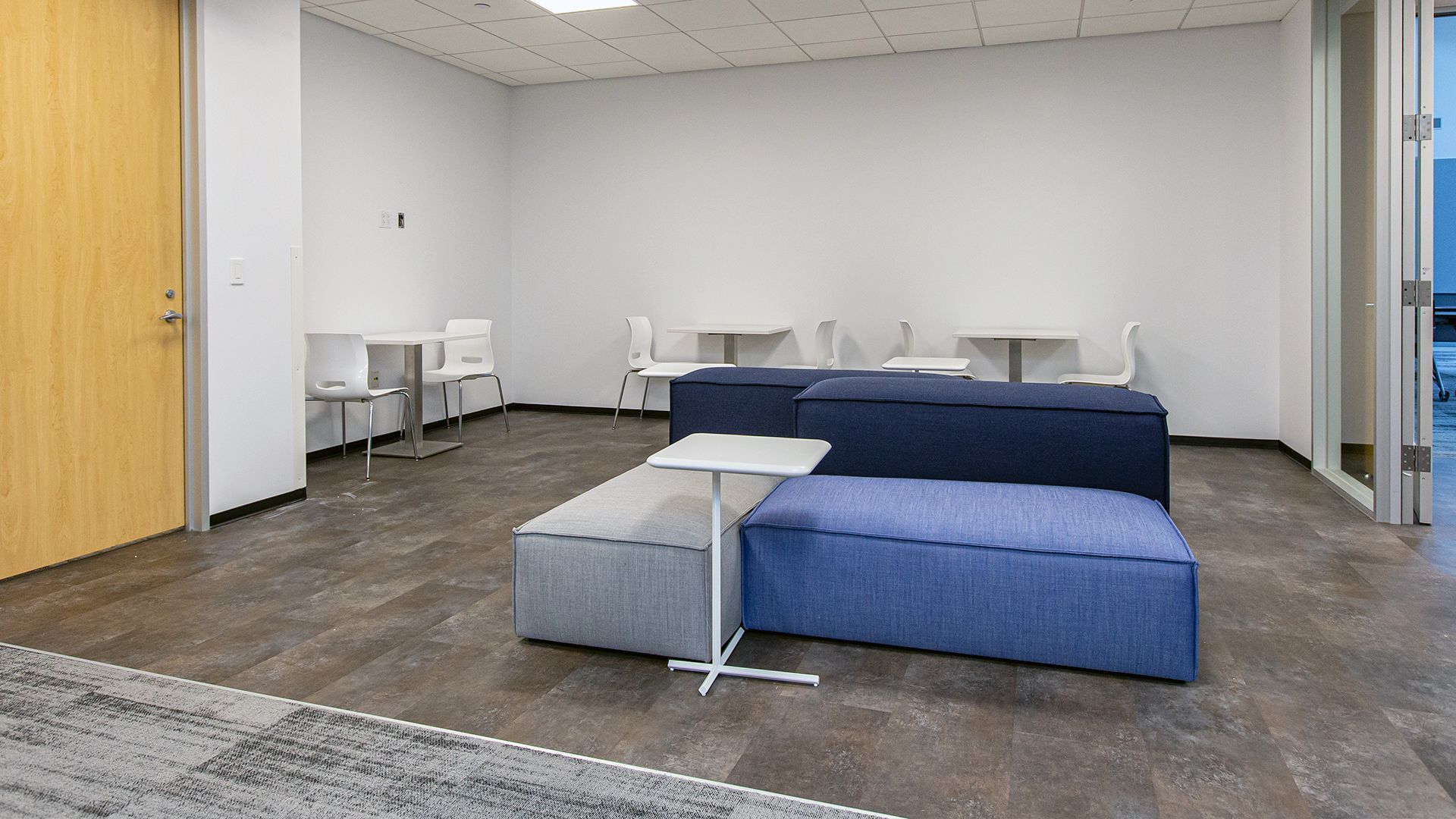 The Cannon Woodlands lounge area