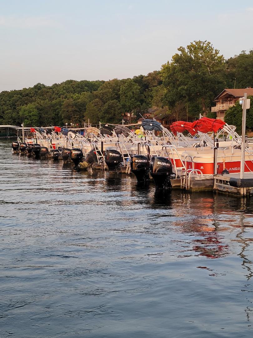 Dirty Duck Boat Rentals | Lake of the Ozarks