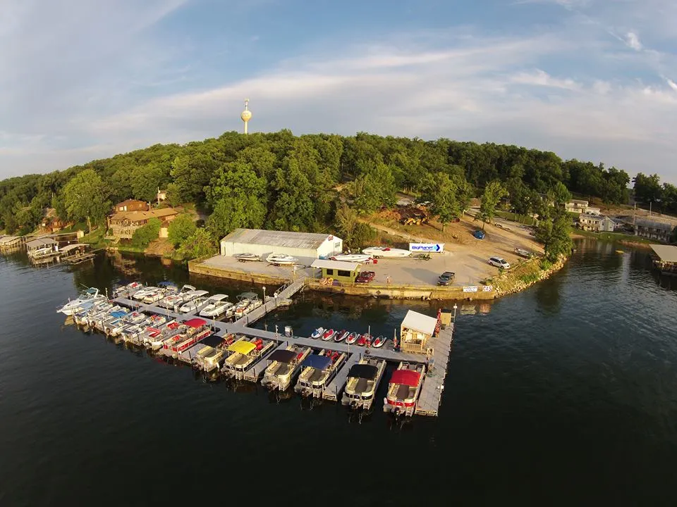 Dirty Duck Boat Rentals | Lake of the Ozarks