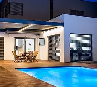 Modern Villa with pool - Swimming Pool Service in Mesa, AZ