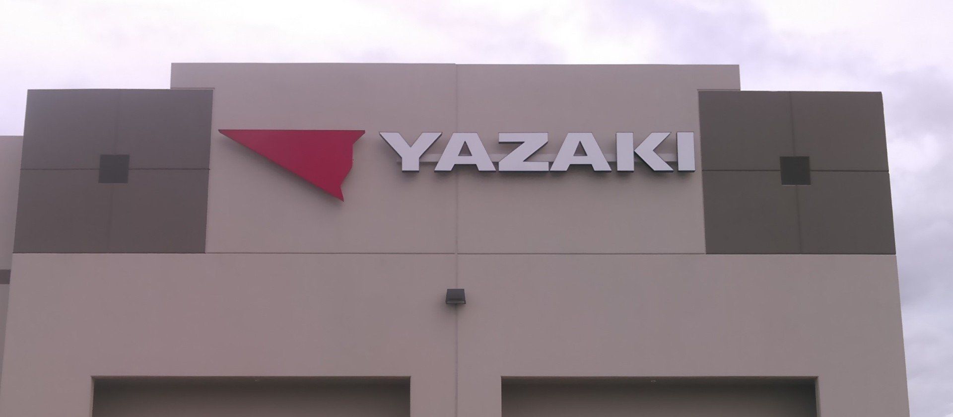 Commercial Sign Installation Laredo, TX South Texas Neon Signs Co. Inc.