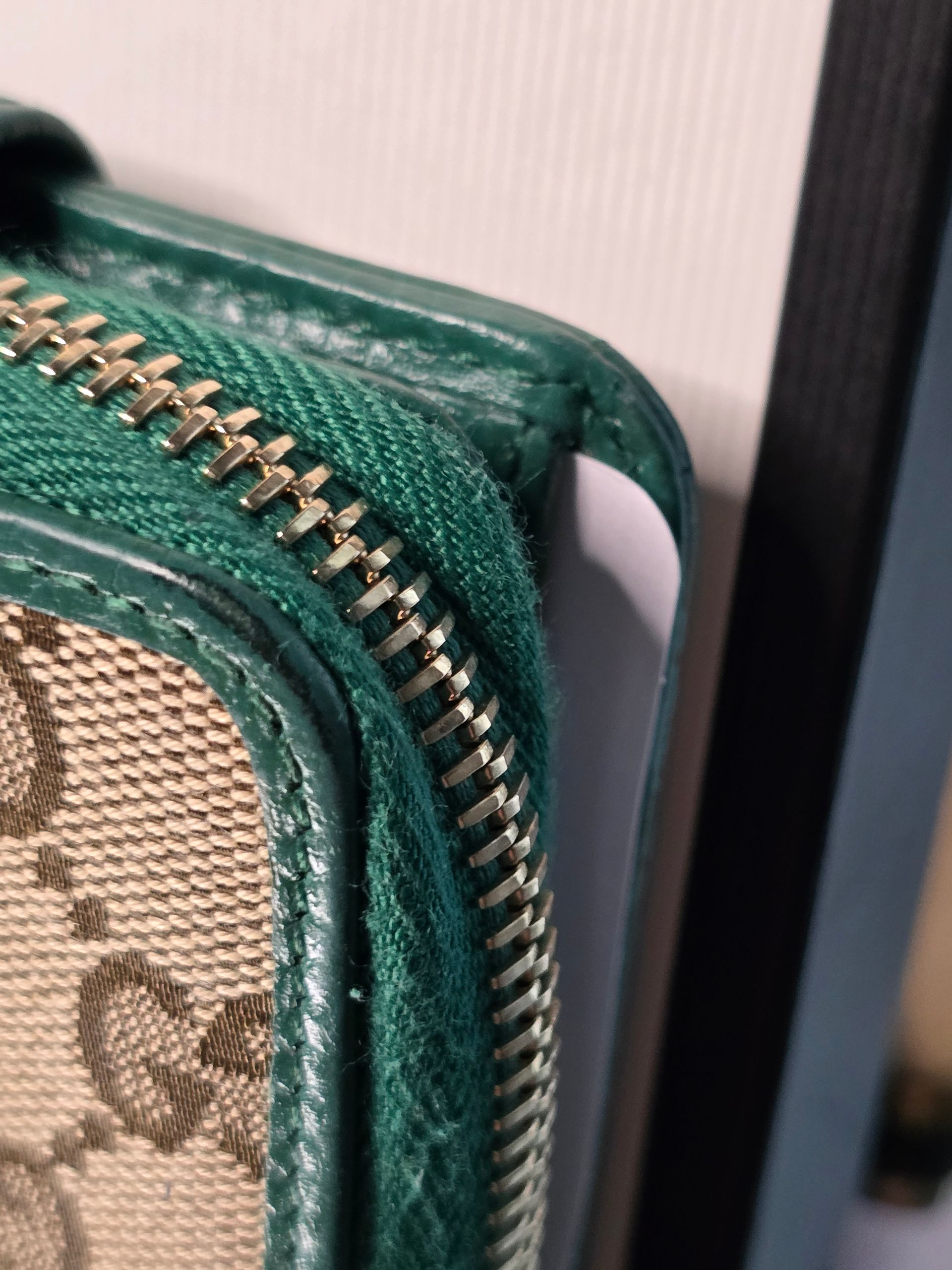 Gucci Compact Wallet