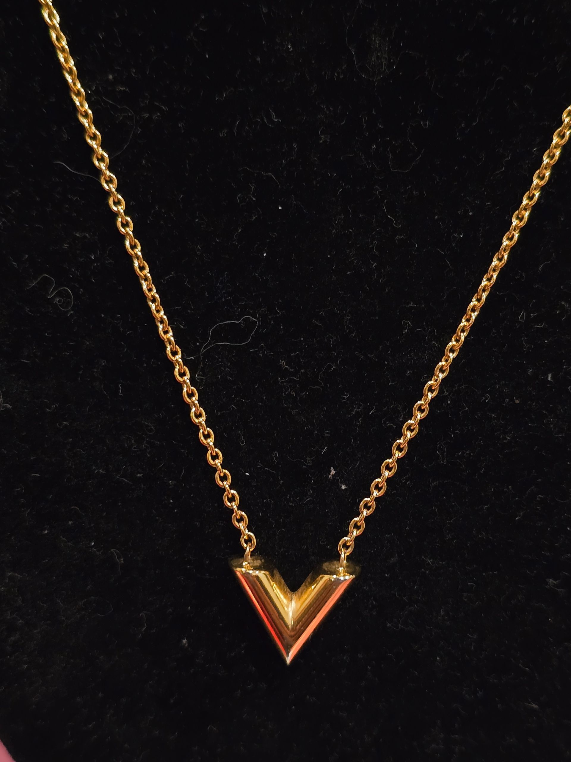 Louis Vuitton Essentials 