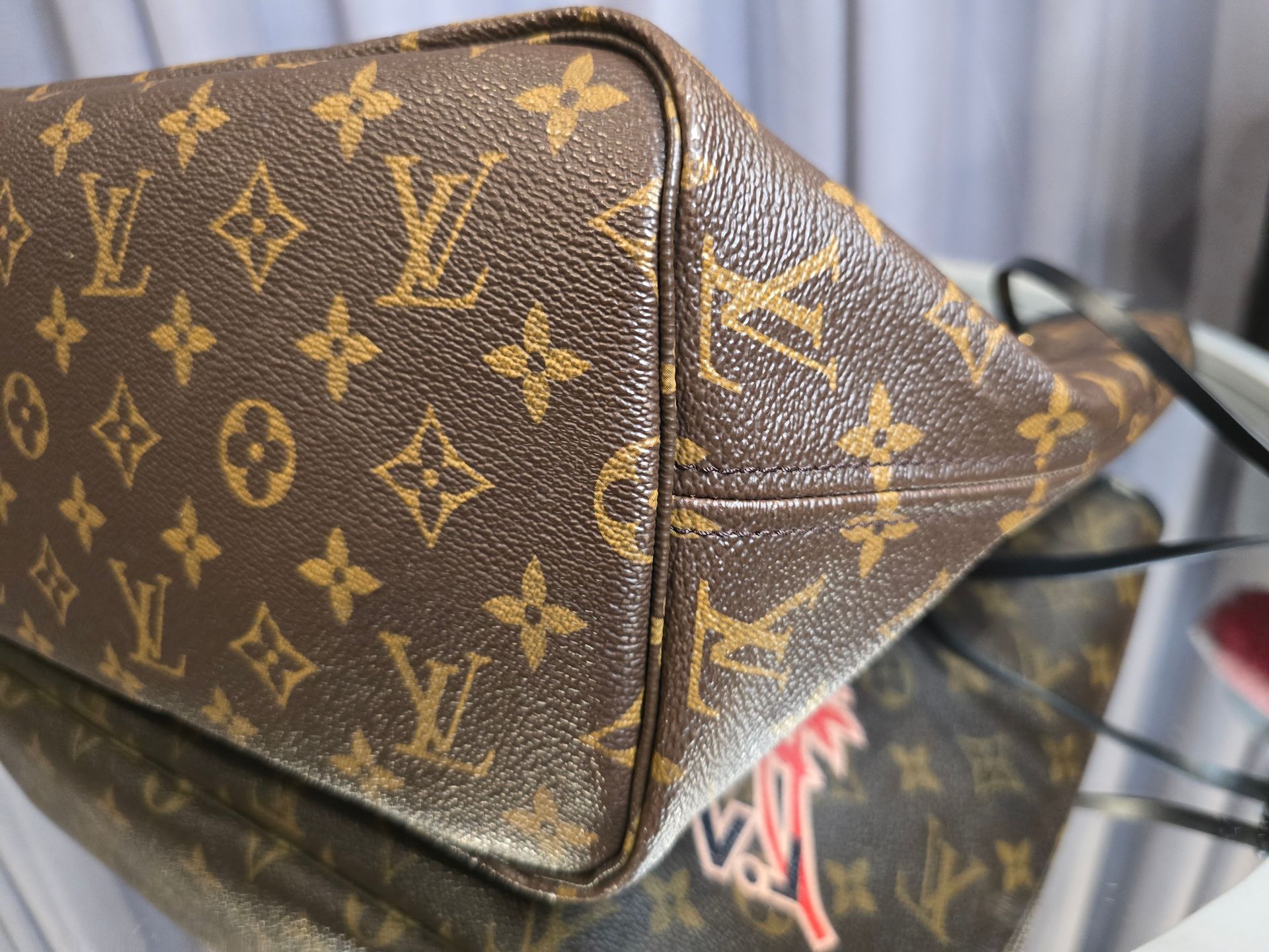 Louis Vuitton Neverfull World Tour MM
