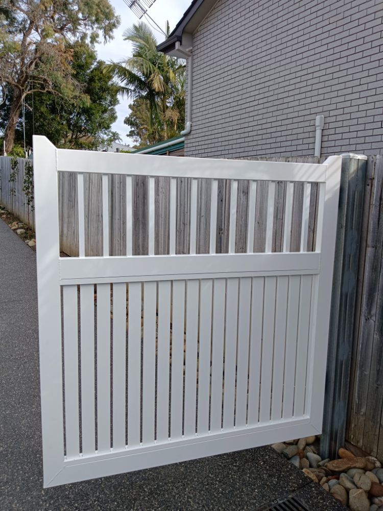 Elegant White Painted Gate - Handrails in Shoalhaven, NSW