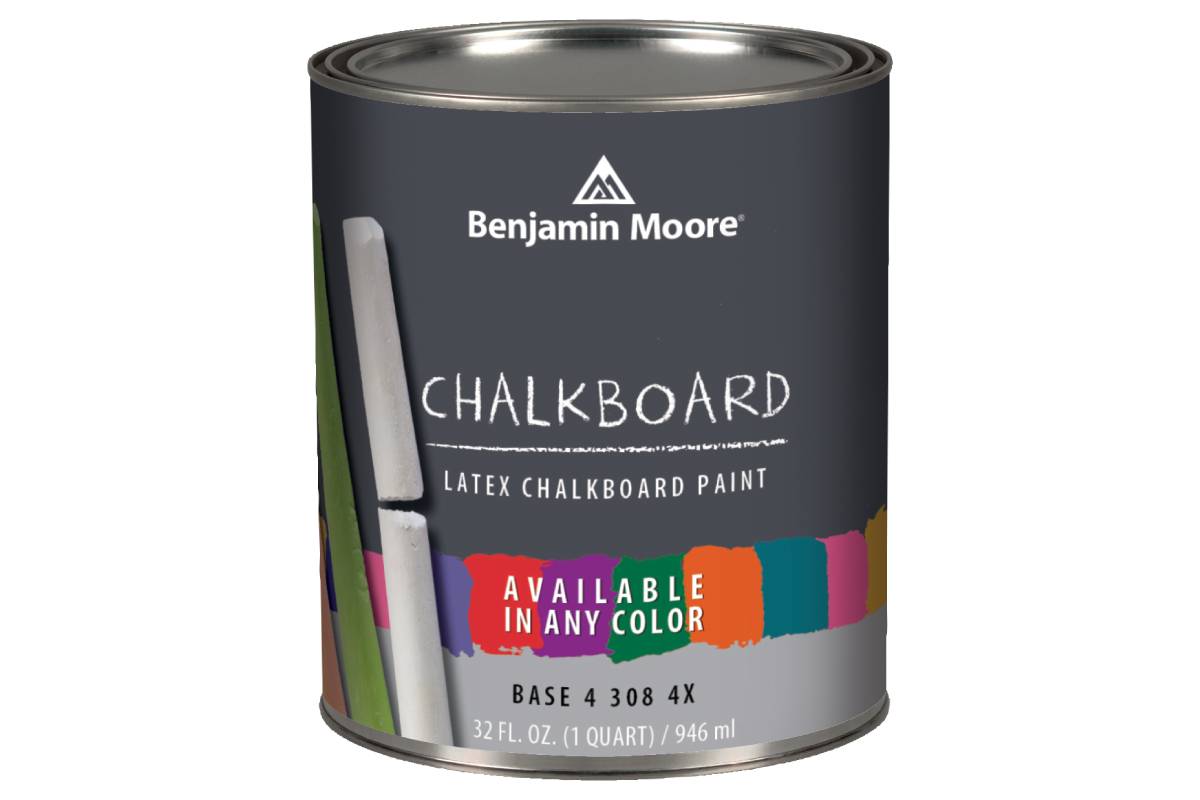 Benjamin Moore ben® Chalkboard Paint painting a wall in a kids’ room near Lexington, Kentucky (KY)