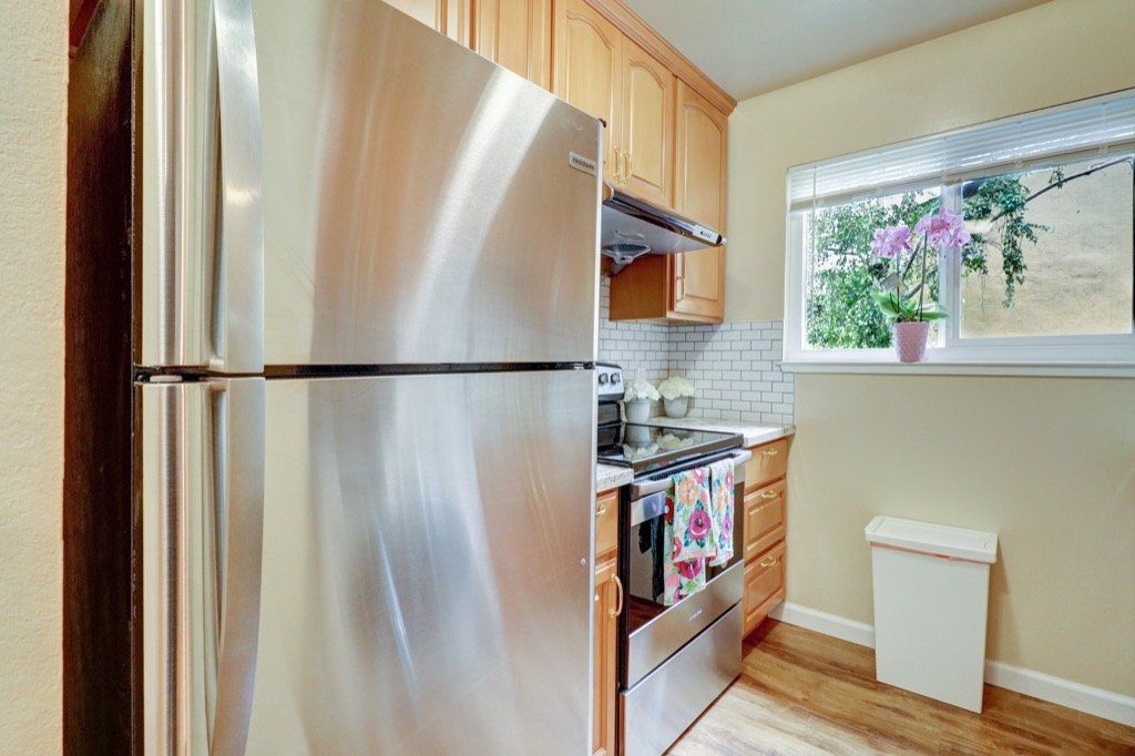 1546 Maurice Lane-19