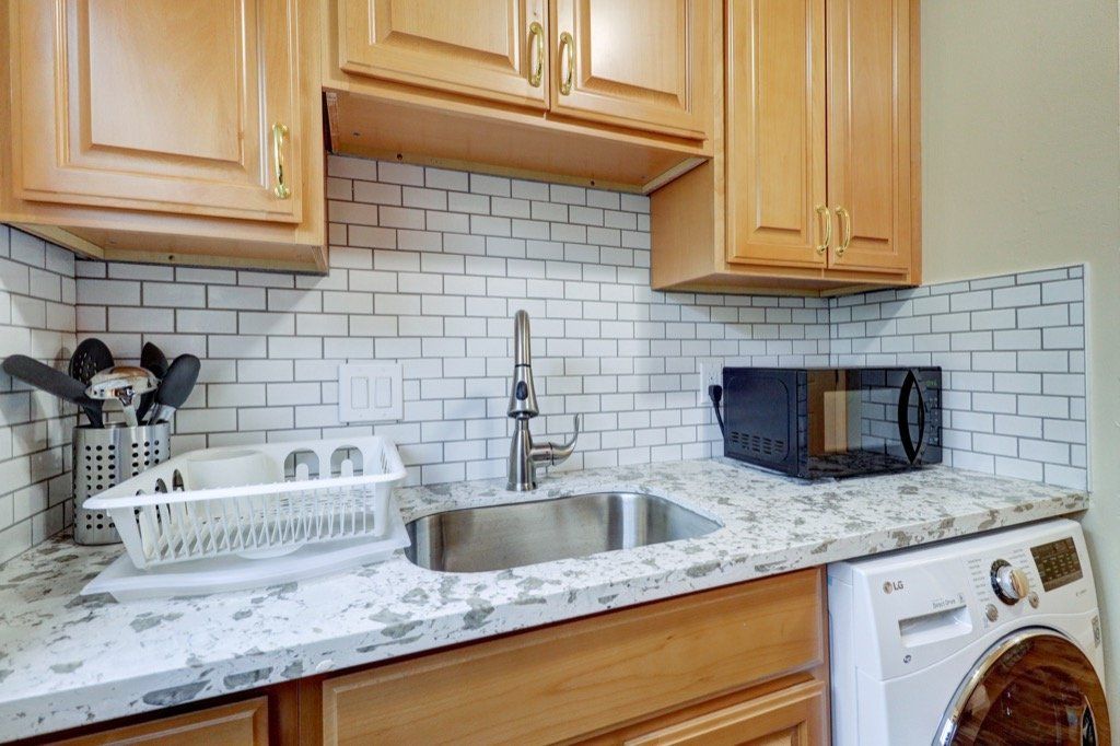 1546 Maurice Lane-21