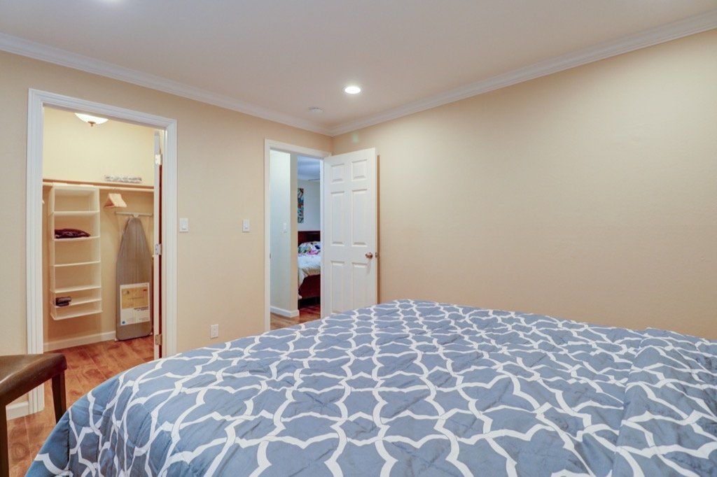 1546 Maurice Lane-25