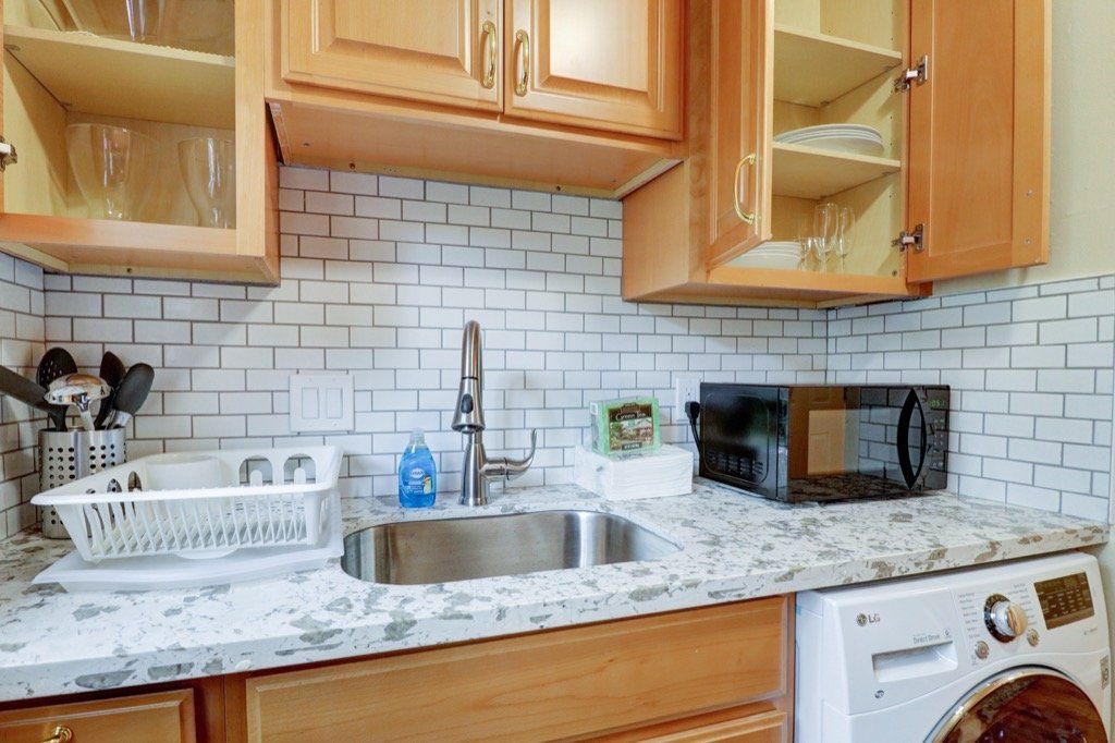 1546 Maurice Lane-28