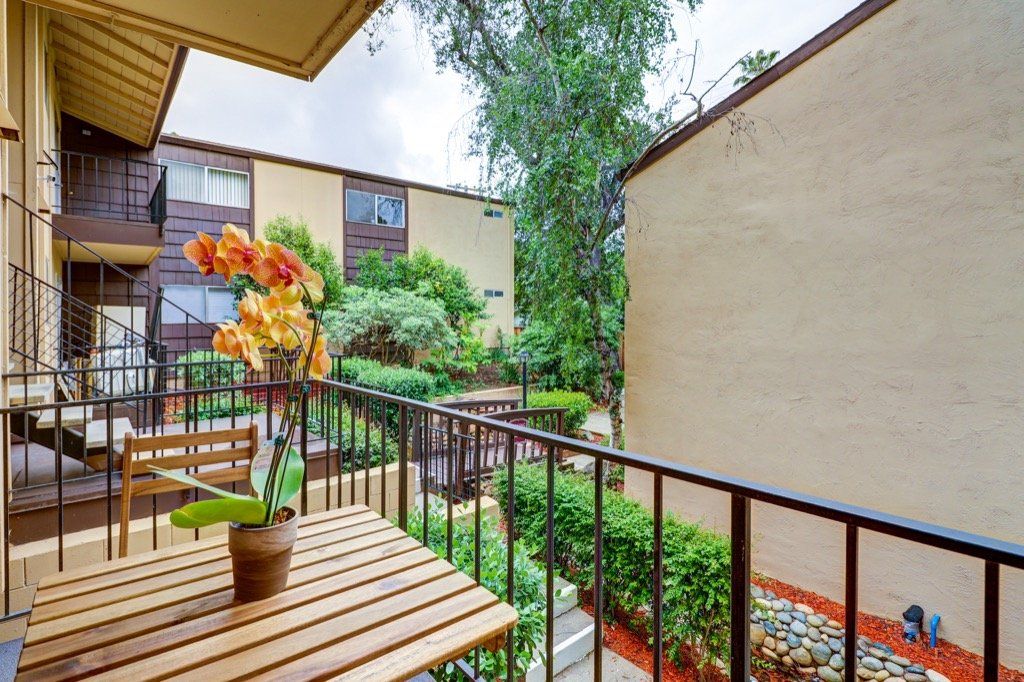 1546 Maurice Lane-32