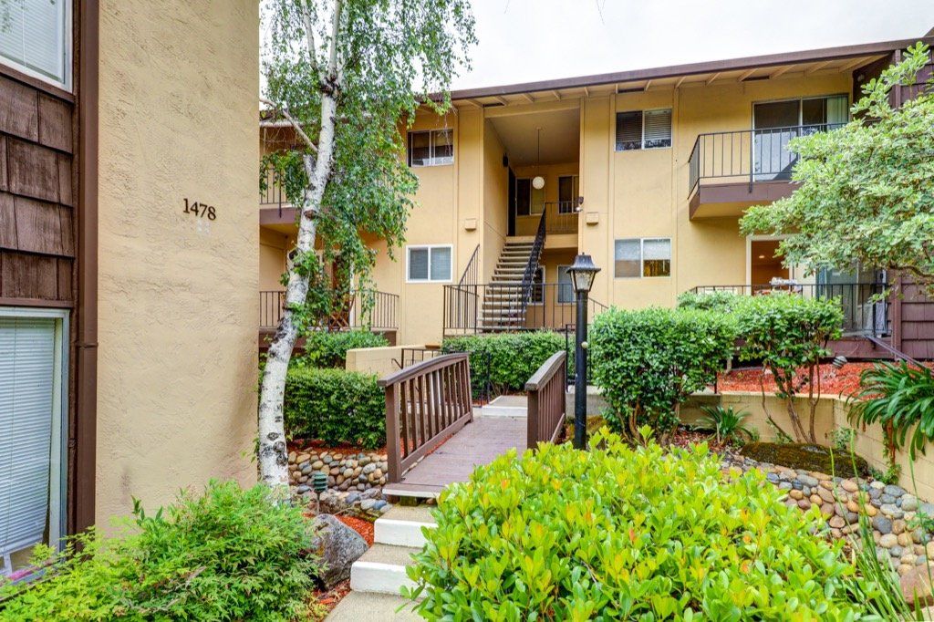 1546 Maurice Lane-33