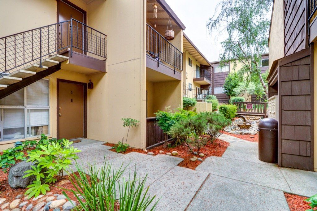 1546 Maurice Lane-34