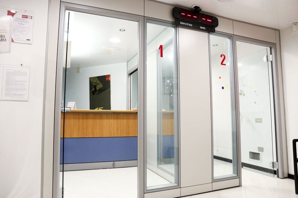 reception laboratorio di analisi cliniche