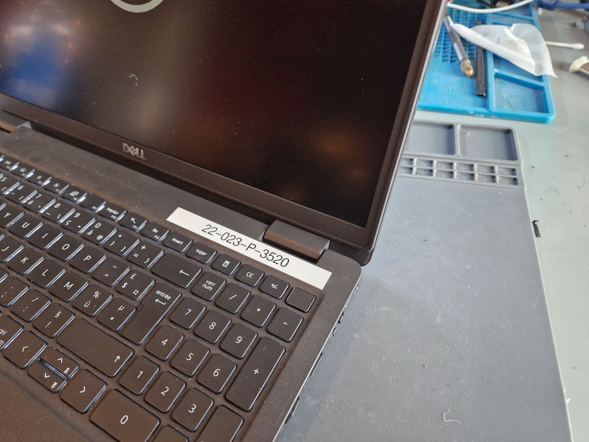 Dell Laptop Scharnier Reparatie 3