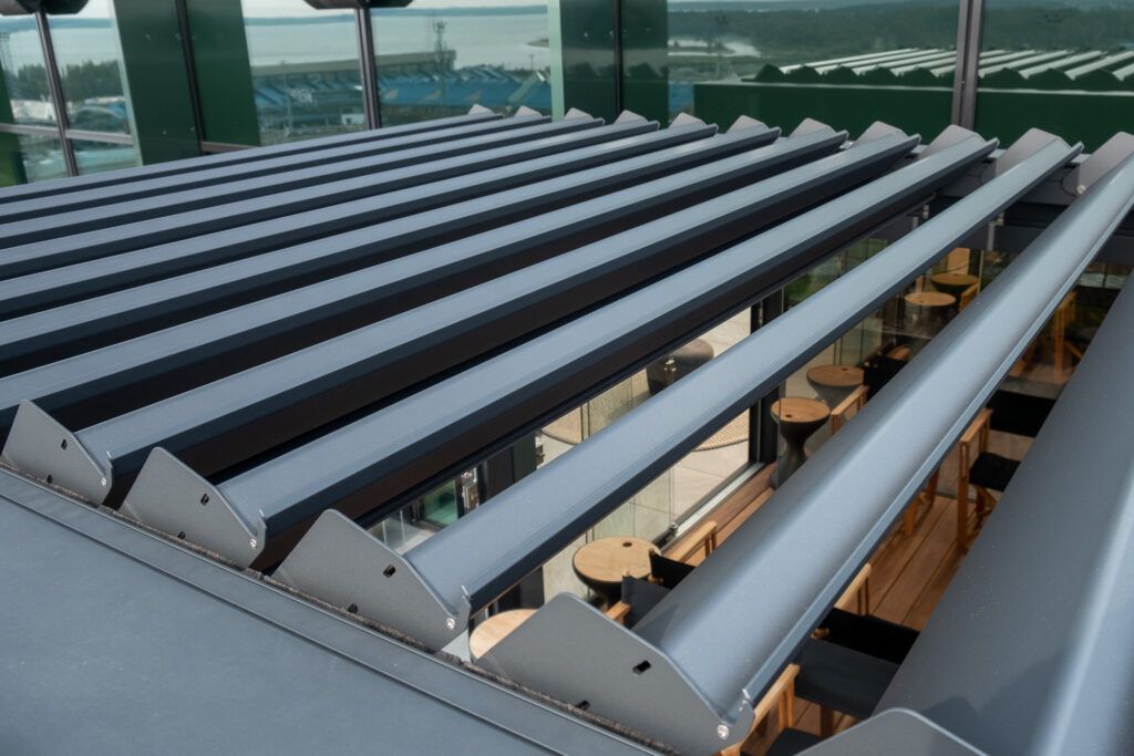 Porta garage a serranda motorizzata