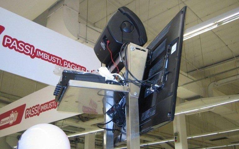 Realizzazione in metallo per negozio