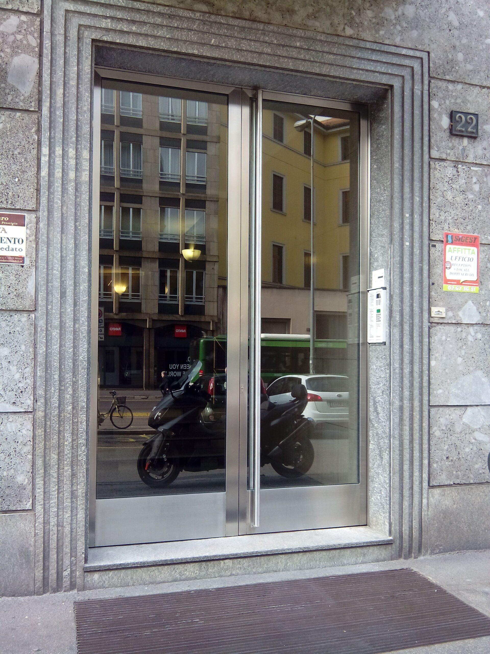 portone Via Santa Sofia