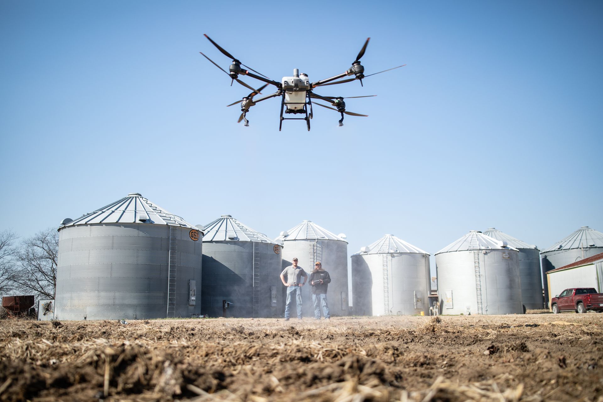 Airplane and drone collaboration