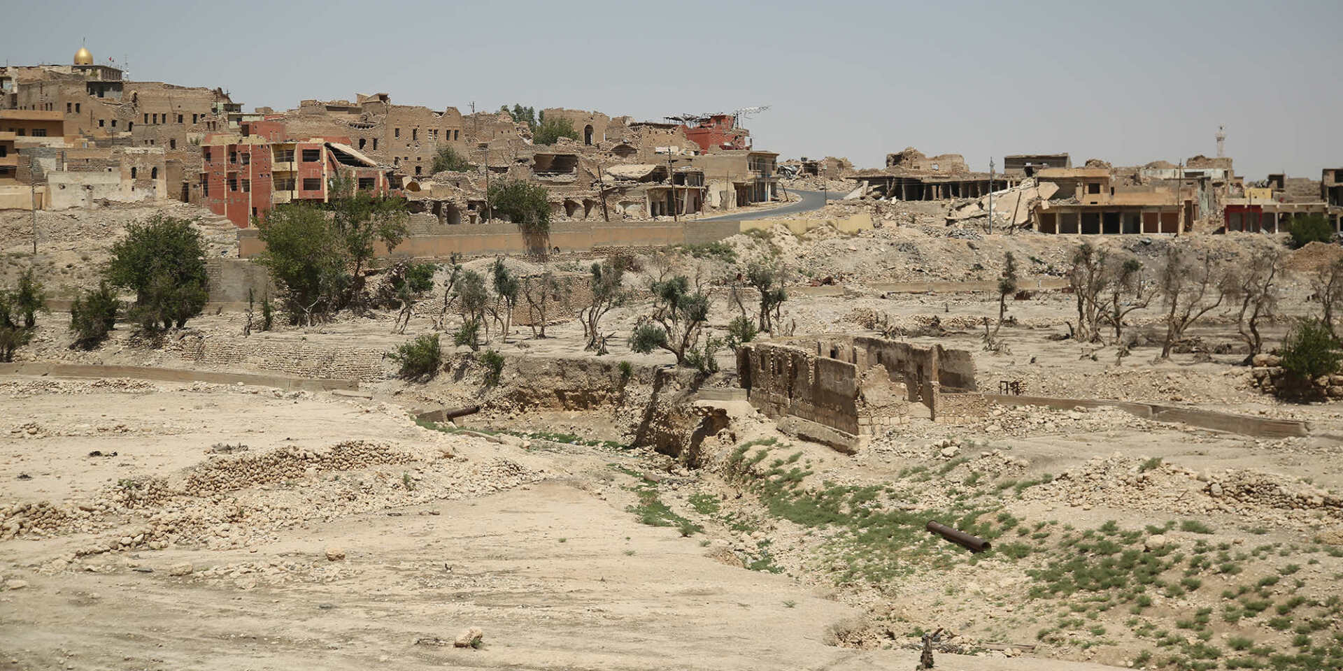 A destroyed and deserted neighbourhood in Sinjar