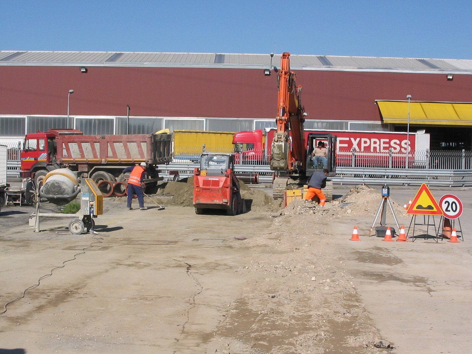 tettoia con struttura in legno