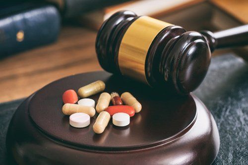 Drugs and Gavel — St. Louis, MO — David Naumann & Associates