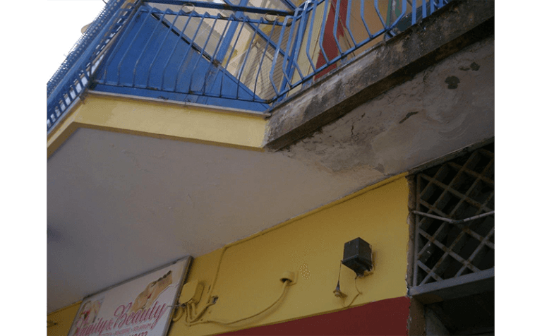 balcone da ristrutturare