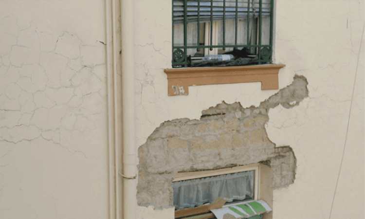 intervento di manutenzione edile