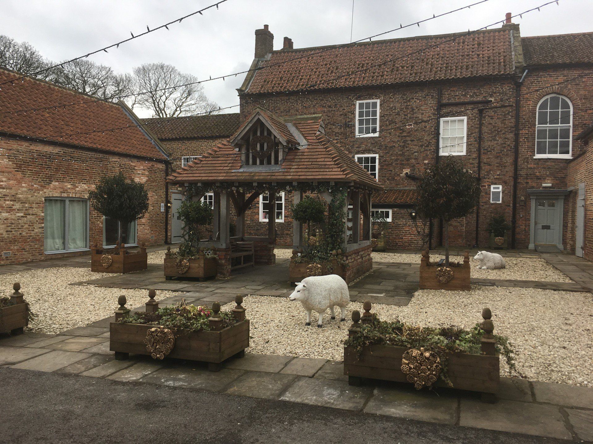 Hornington Manor, Bolton Percy