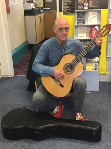 Guitar lessons - Huddersfield - Robert Jarvis Expert Tuition - guitar