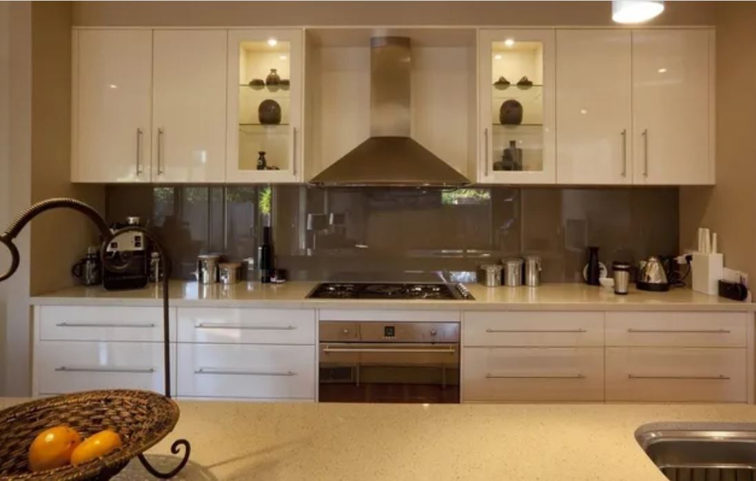 Kitchen With Glass Splashback